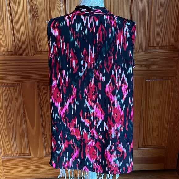 Vince Camuto Geometric Tank Top Blouse in Red - Picture 4 of 4